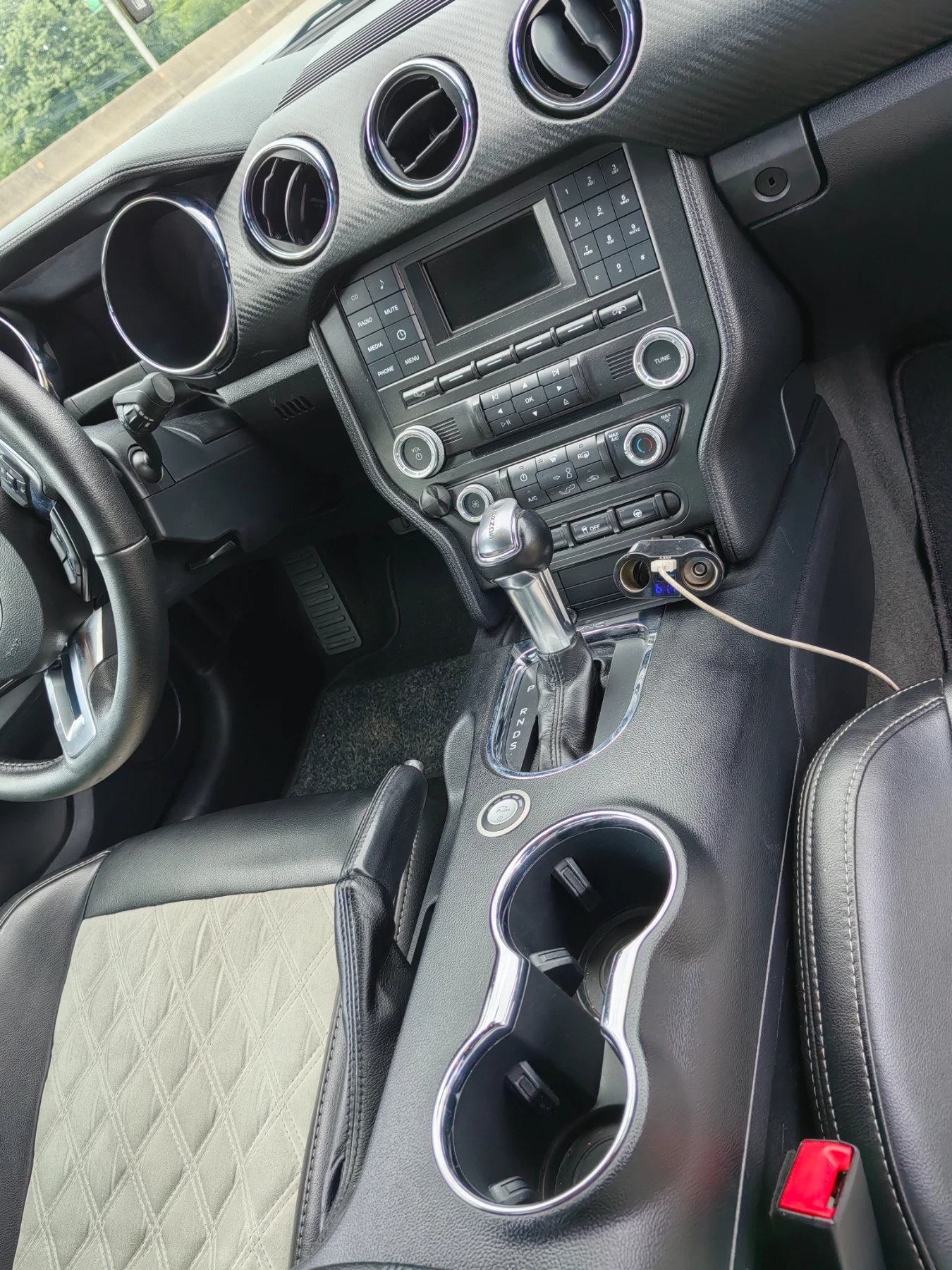 Ford Mustang 3.7i  310ps  GT - изображение 9