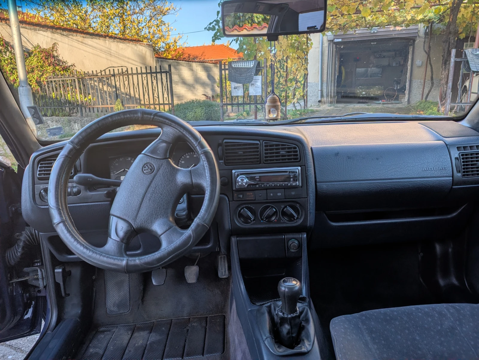 VW Passat B4 - изображение 7