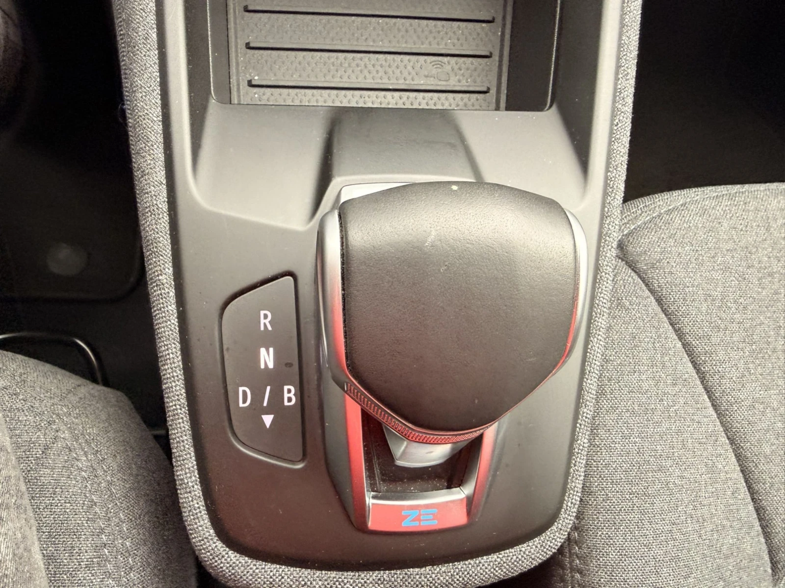 Renault Zoe Ccs 52kwh R136 - изображение 5