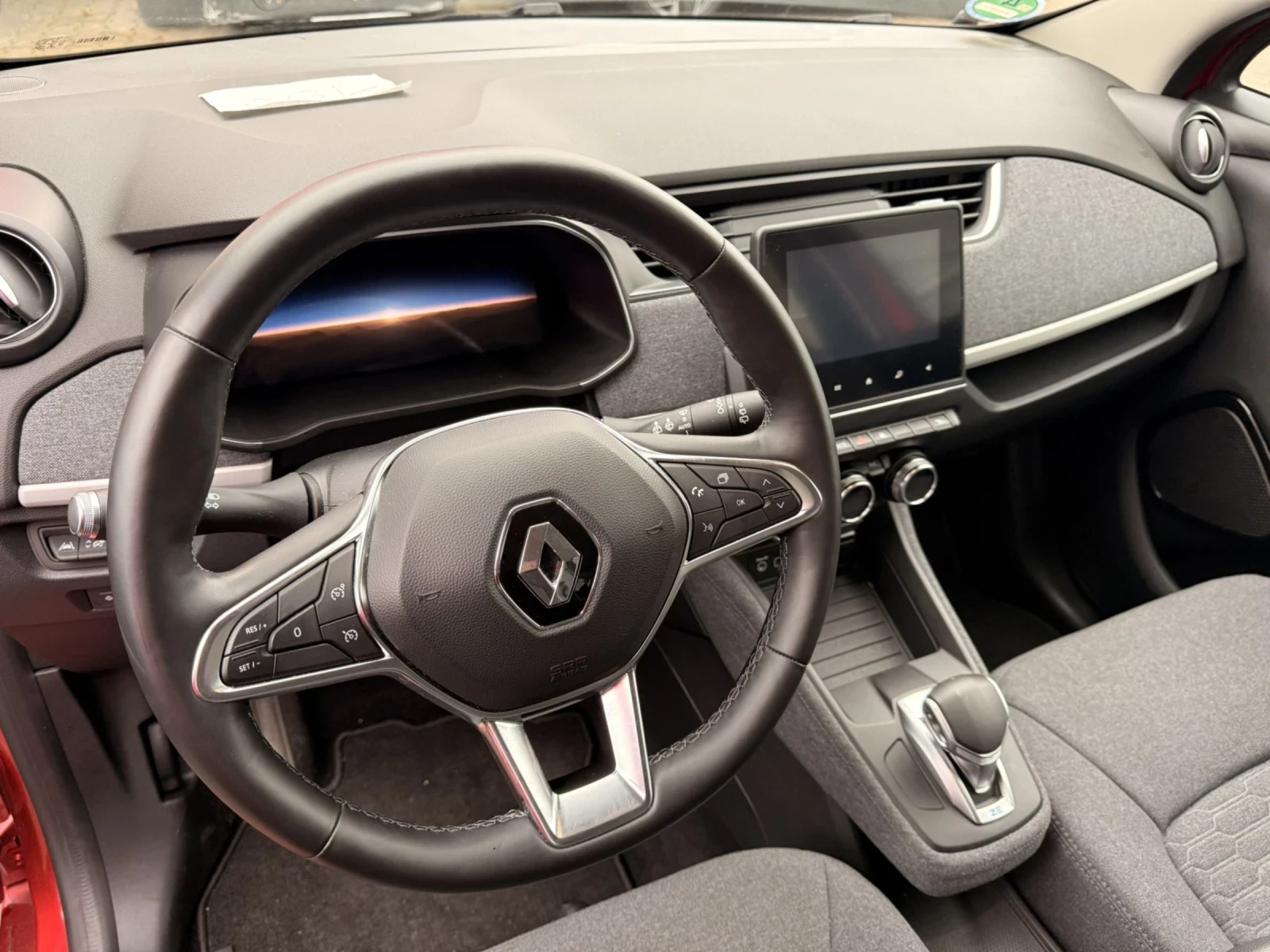 Renault Zoe Ccs 52kwh R136 - изображение 8