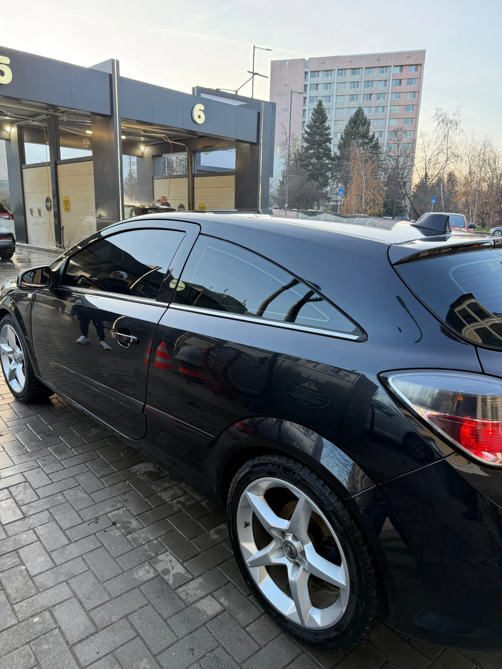 Opel Astra GTC - изображение 3