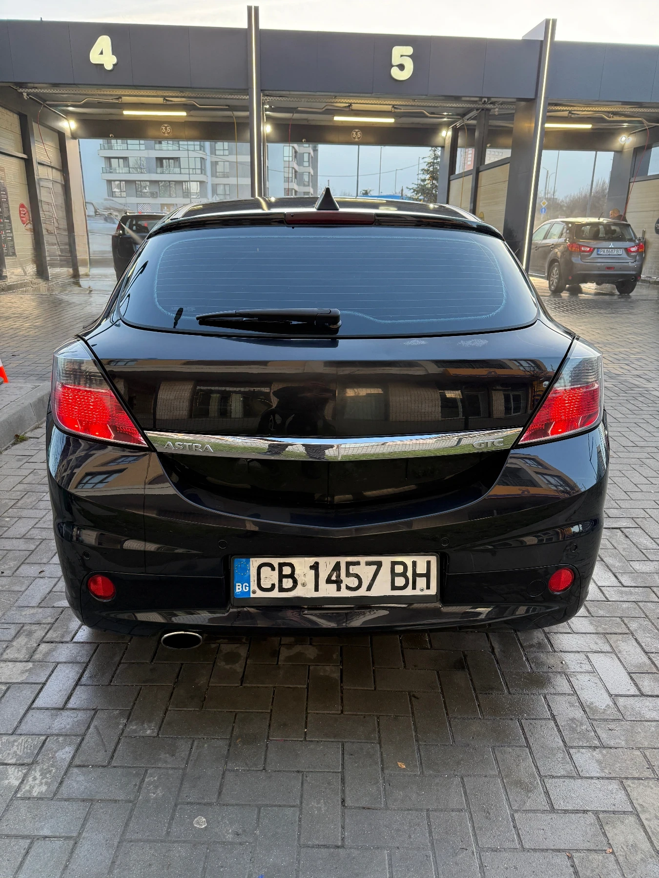 Opel Astra GTC - изображение 4