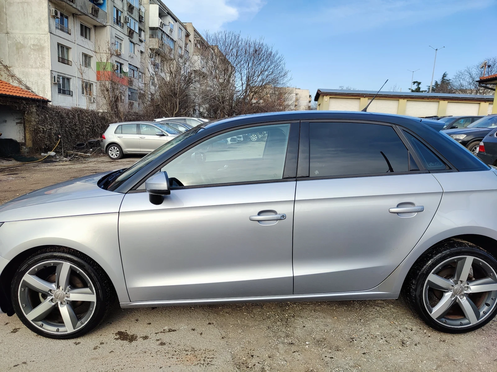 Audi A1, снимка 3 - Автомобили и джипове - 53736319
