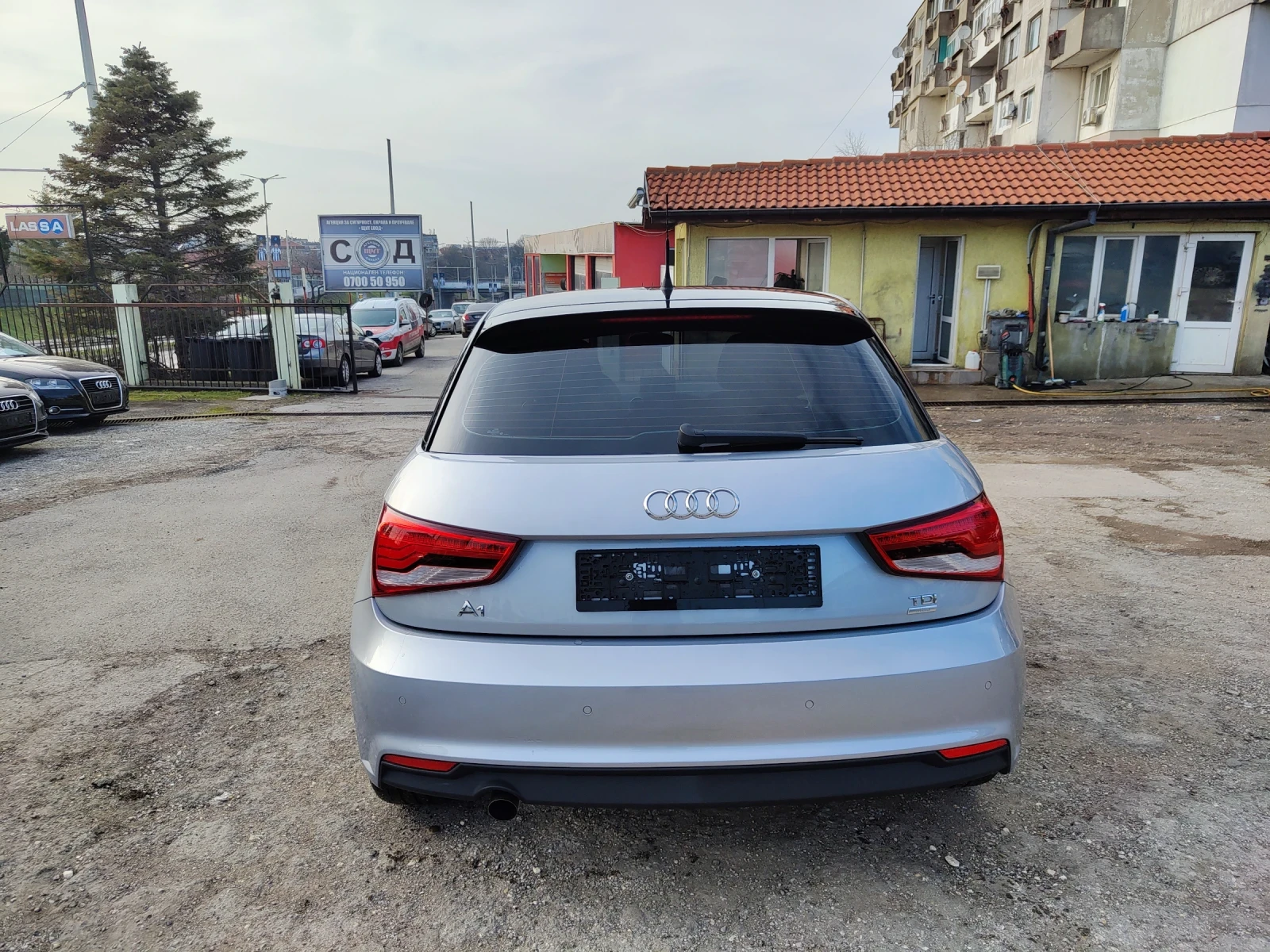 Audi A1, снимка 5 - Автомобили и джипове - 53736319
