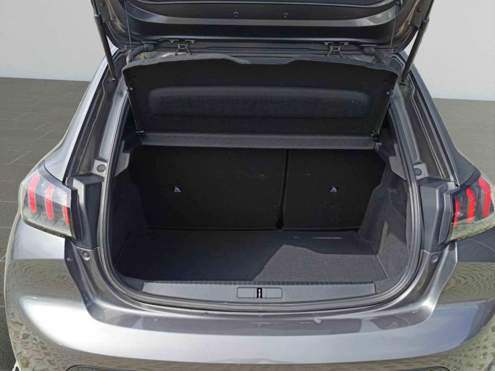 Peugeot 208 GT, снимка 16 - Автомобили и джипове - 54103738