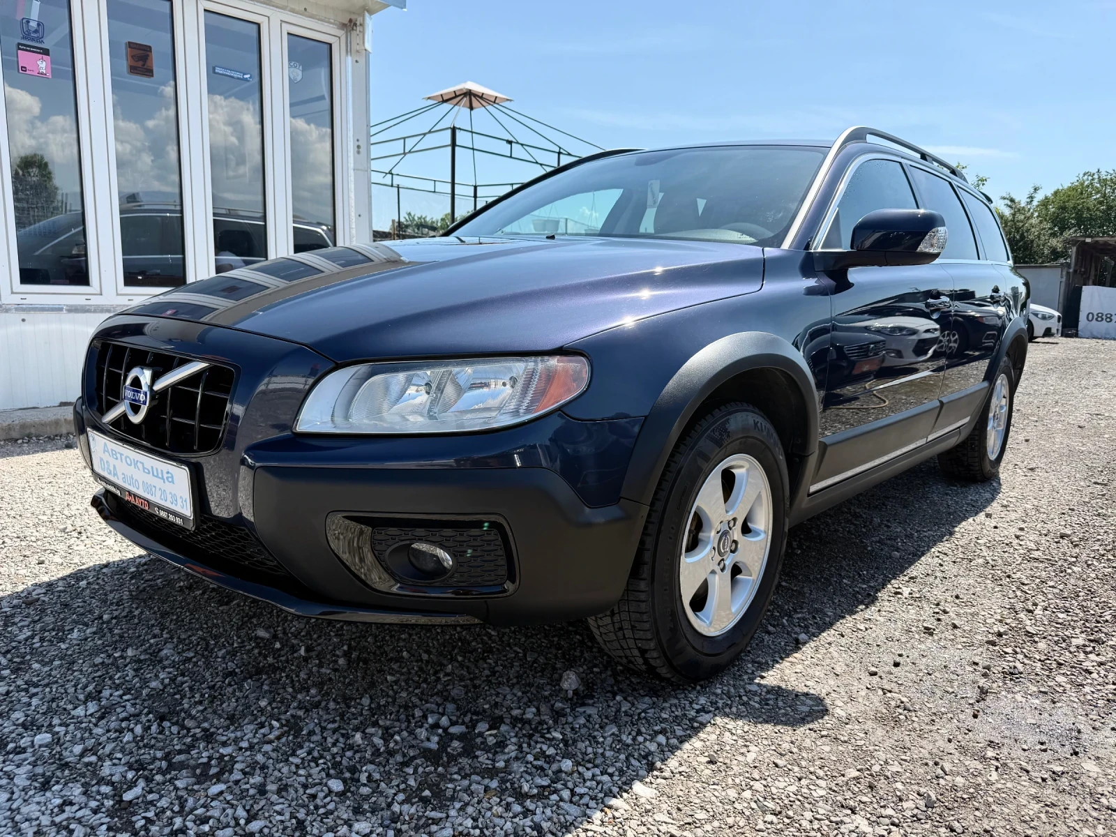 Volvo Xc70 2.4D5    4x4. Швейцария, снимка 2 - Автомобили и джипове - 54848625