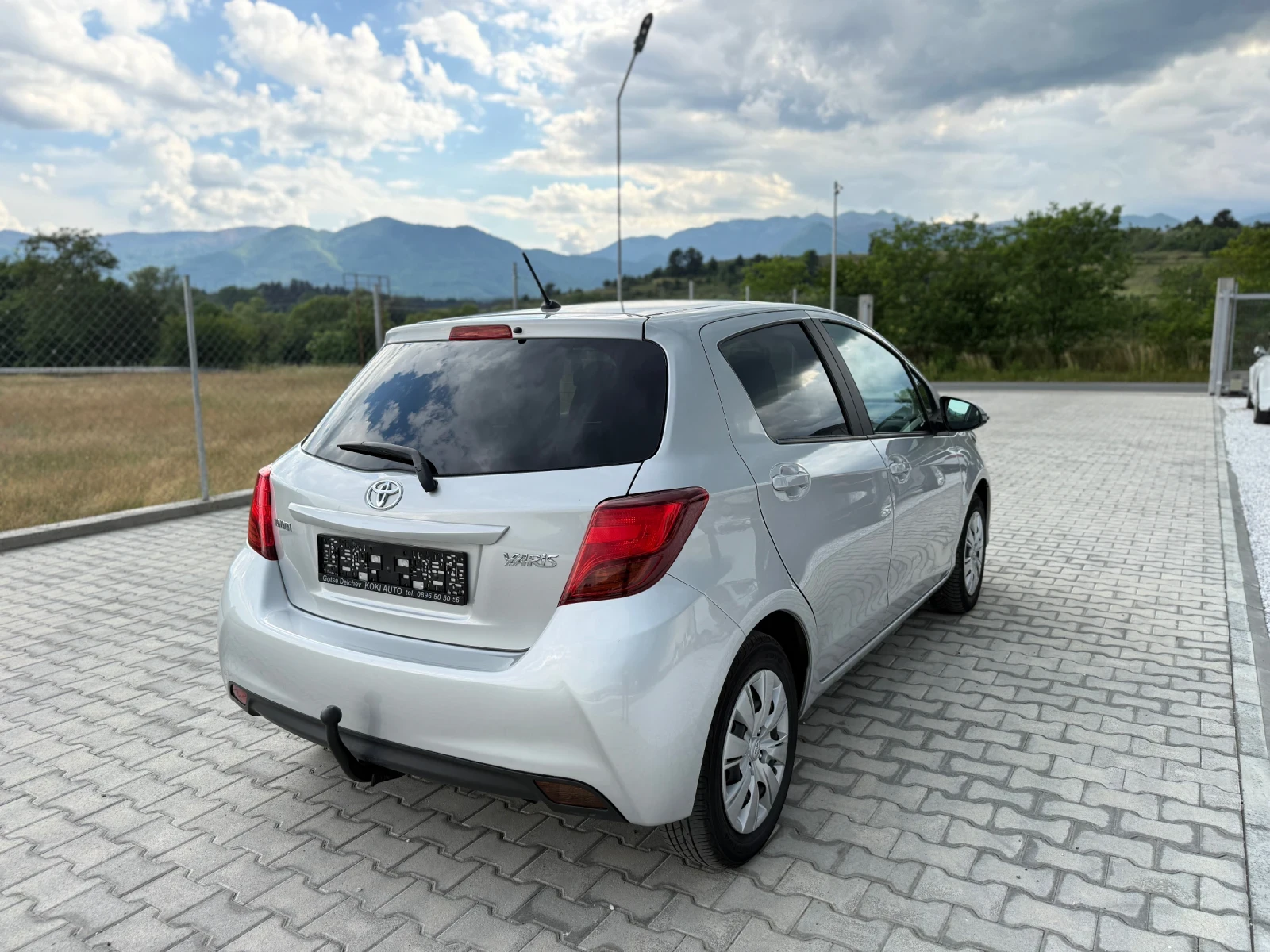 Toyota Yaris 1.3 VVTI NAVI CAMERA, снимка 6 - Автомобили и джипове - 54875646