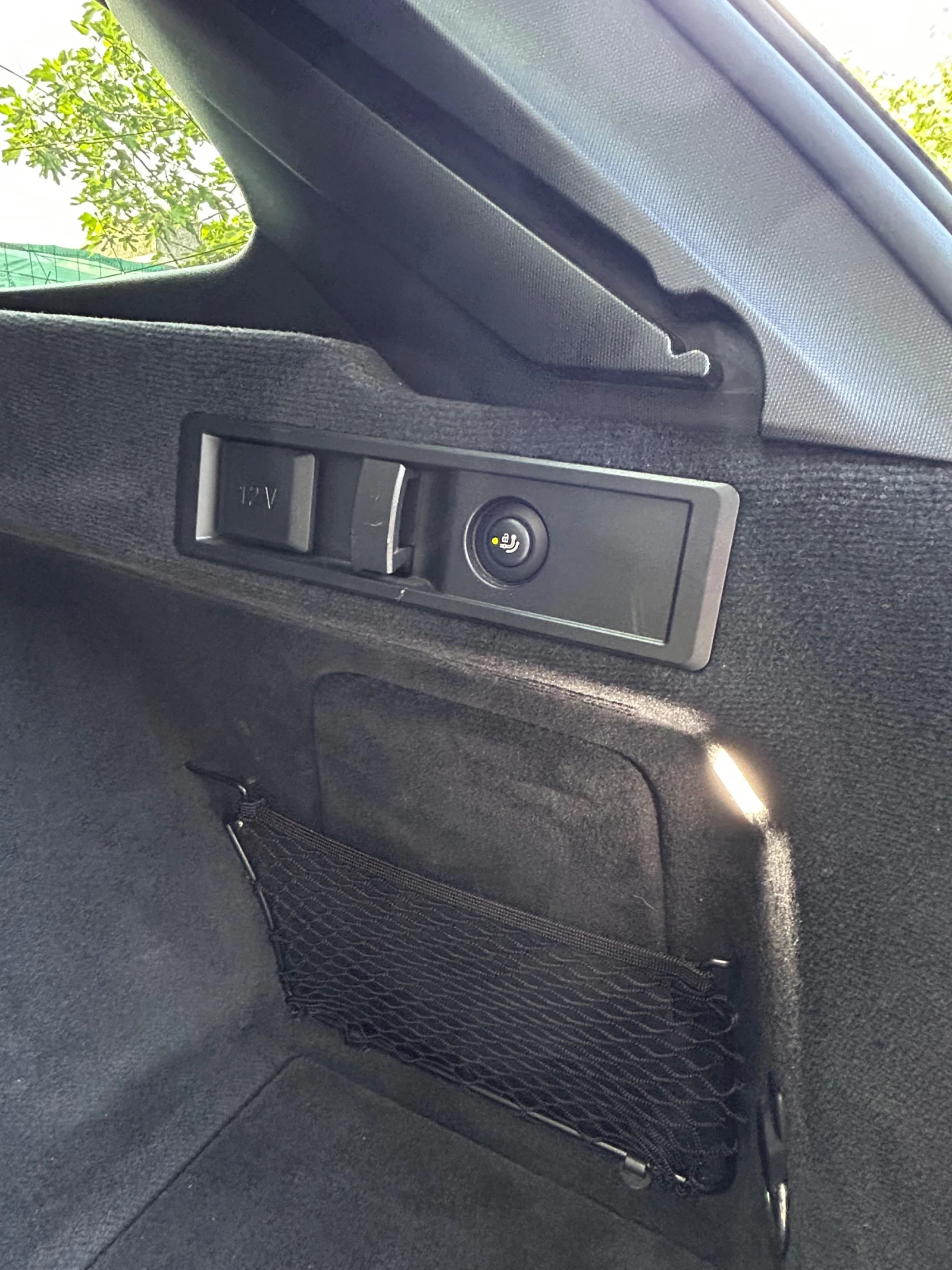 BMW 320 Xdrive Touring M-pack, снимка 13 - Автомобили и джипове - 55015792
