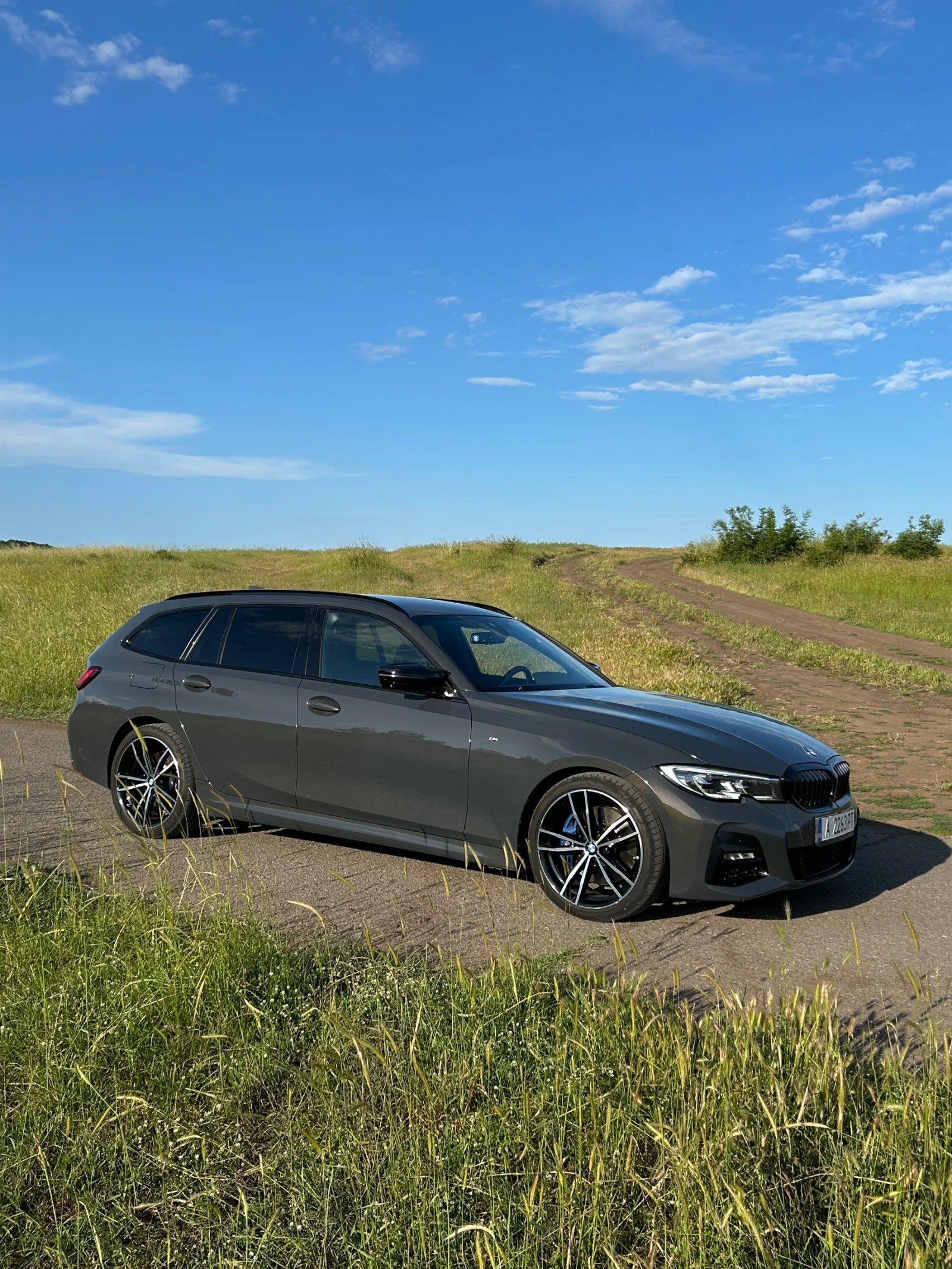 BMW 320 Xdrive Touring M-pack, снимка 7 - Автомобили и джипове - 55015792