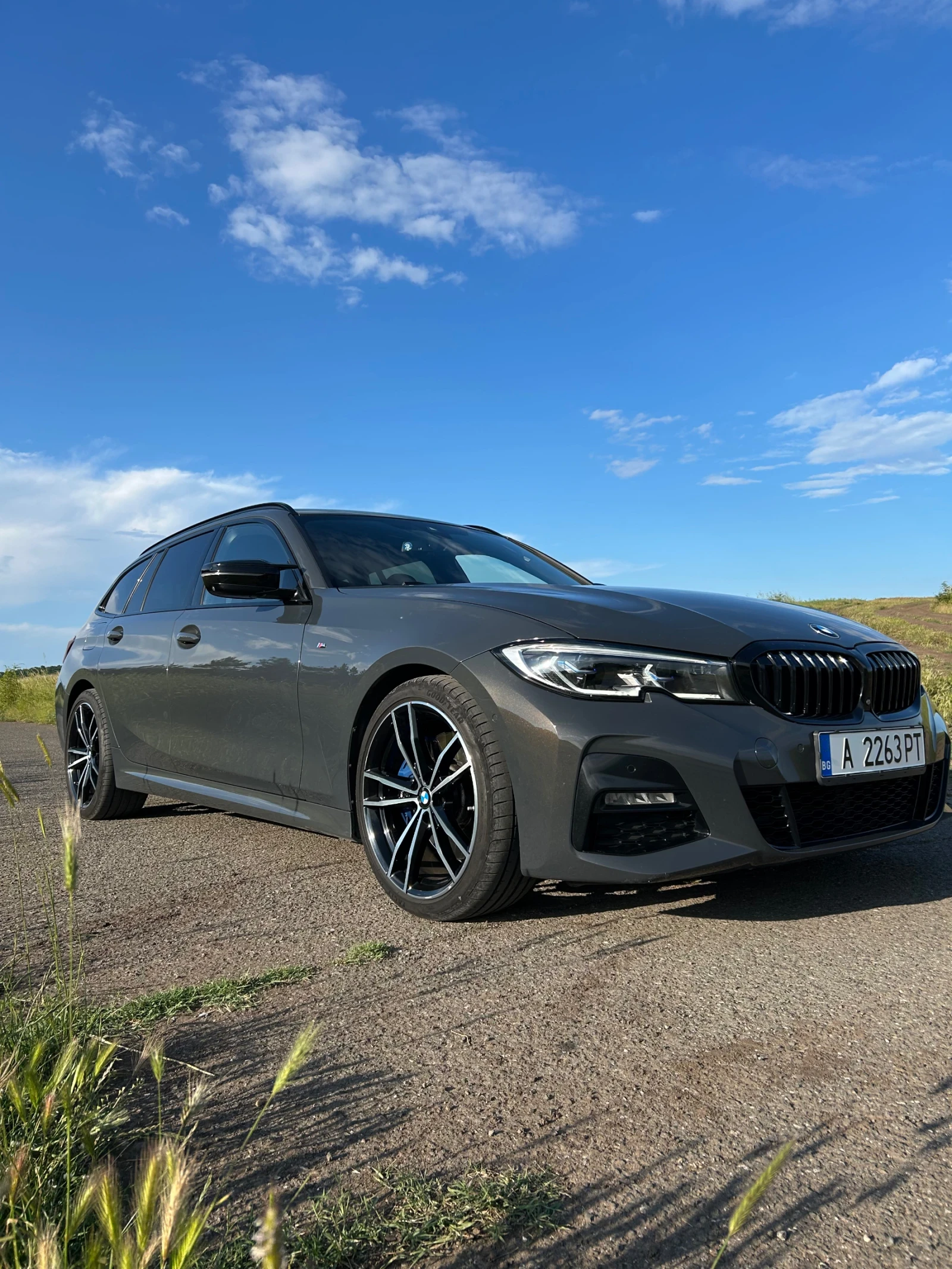 BMW 320 Xdrive Touring M-pack, снимка 8 - Автомобили и джипове - 55015792