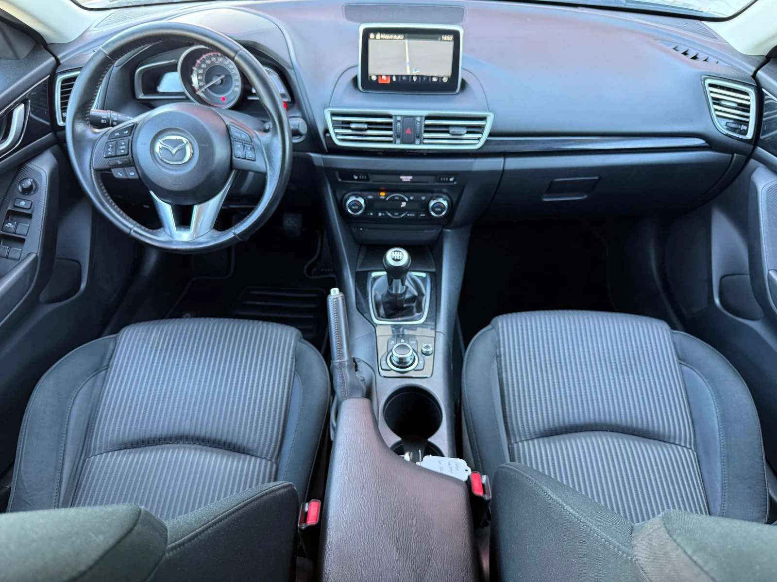 Mazda 3 2.0i 165к.с SKYACTIV / SPORT / NAVI / KEYLESS, снимка 8 - Автомобили и джипове - 55963536