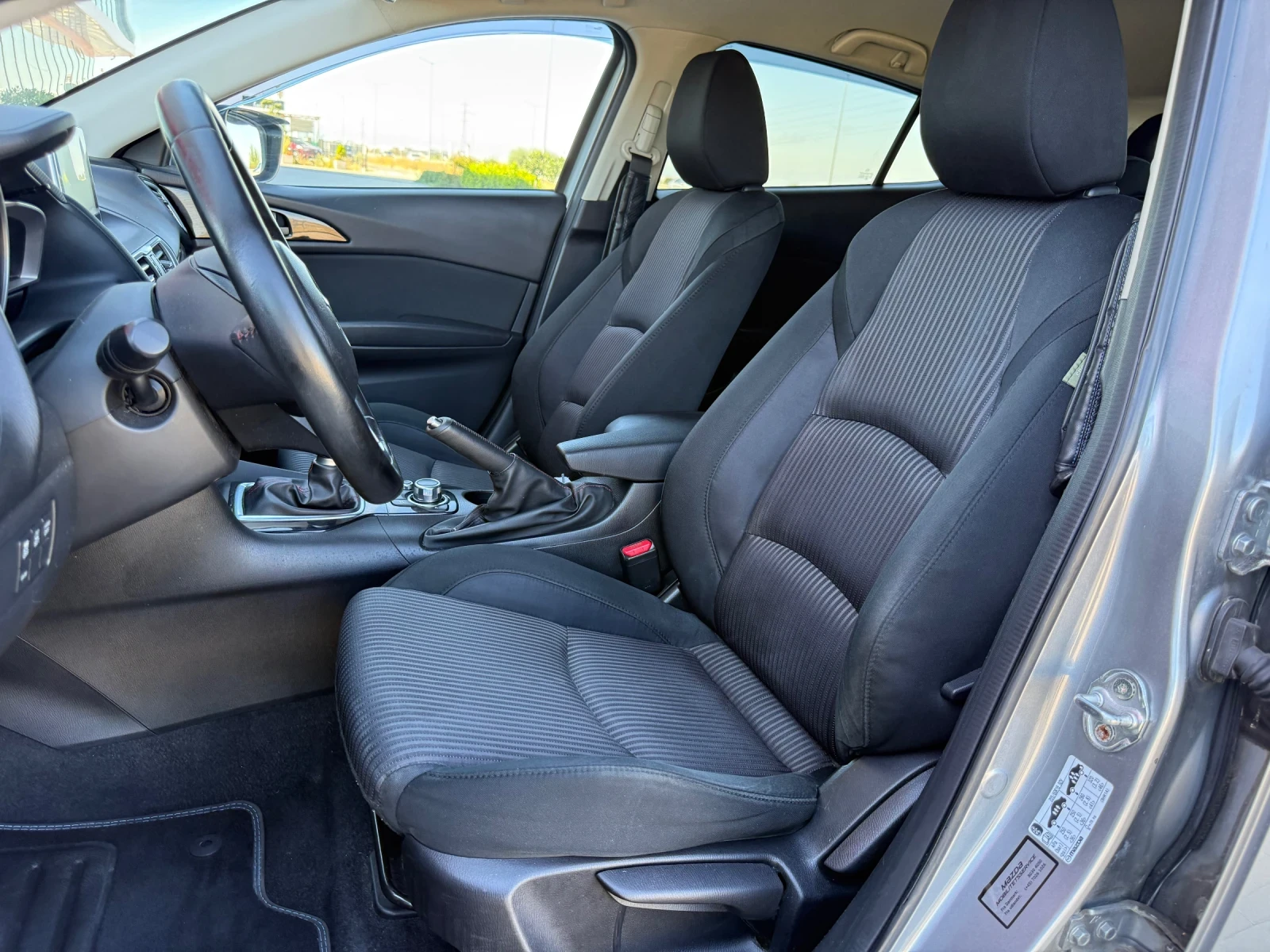 Mazda 3 2.0i 165к.с SKYACTIV / SPORT / NAVI / KEYLESS, снимка 10 - Автомобили и джипове - 55963536
