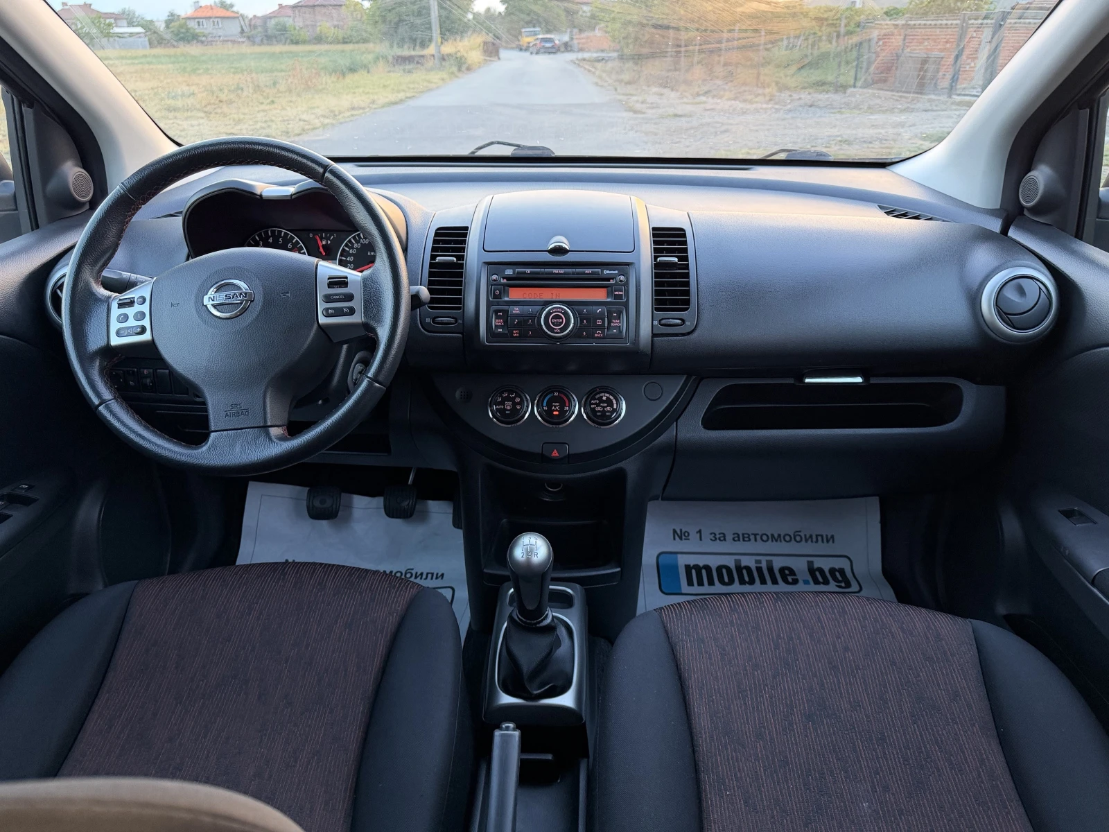Nissan Note 1.6 Бензин, Facelift, снимка 11 - Автомобили и джипове - 56025118
