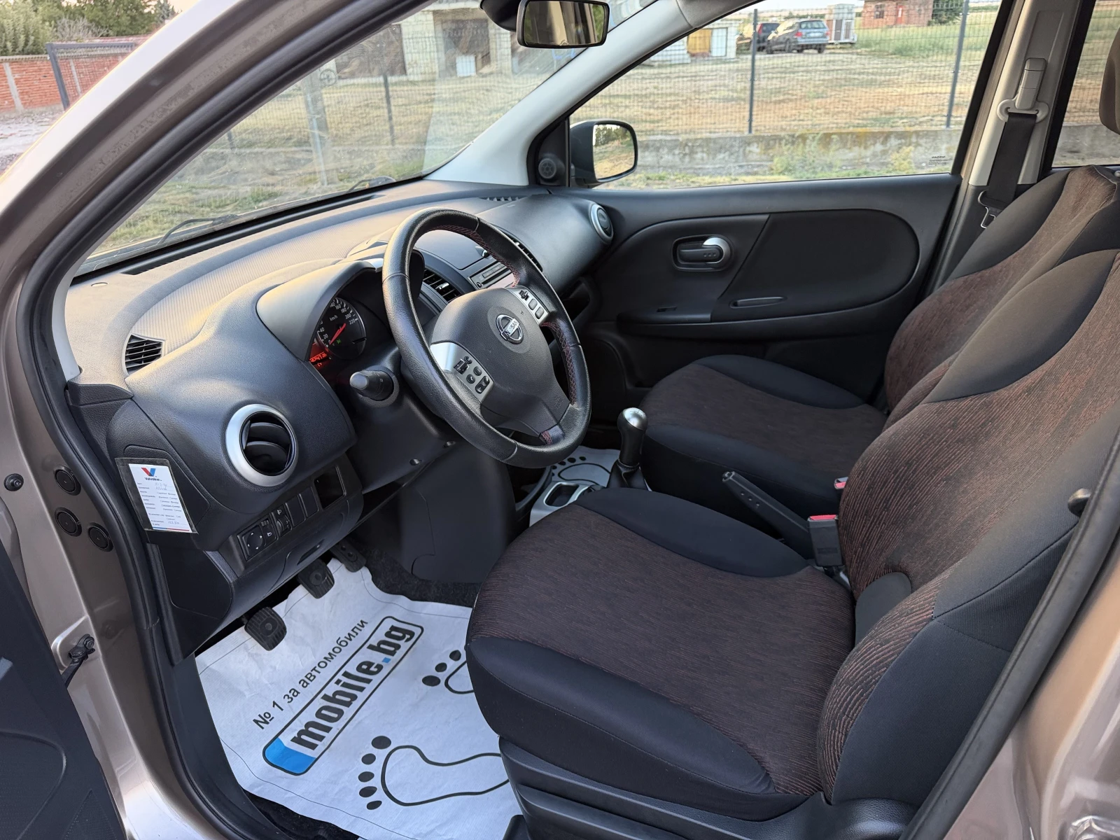 Nissan Note 1.6 Бензин, Facelift, снимка 6 - Автомобили и джипове - 56025118
