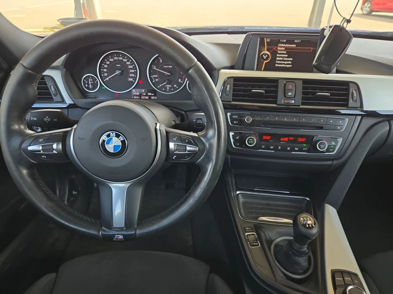 BMW 320, снимка 11 - Автомобили и джипове - 56032804