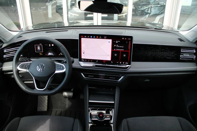 VW Tiguan * FACELIFT* PLUG-IN* 4MOTION* NAVI* 360CAM* MATRIX, снимка 13 - Автомобили и джипове - 47520052