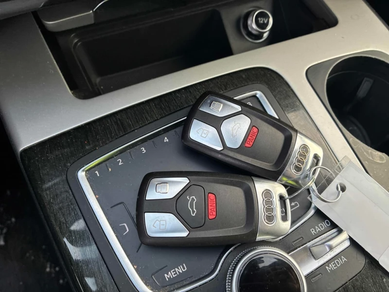 Audi Q7 2017 3.0T Technik* CARFAX * БЕЗ ПЪРВОНАЧАЛНА ВНОСК, снимка 10 - Автомобили и джипове - 53026947