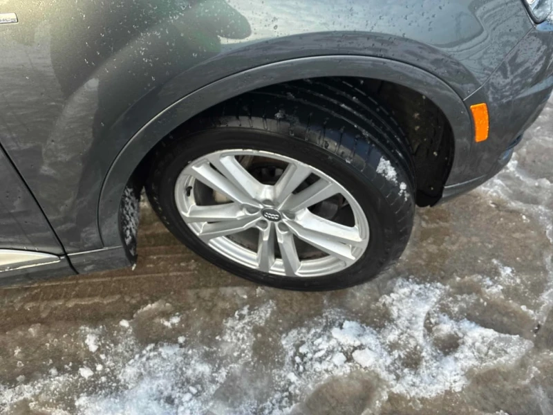 Audi Q7 2017 3.0T Technik* CARFAX * БЕЗ ПЪРВОНАЧАЛНА ВНОСК, снимка 6 - Автомобили и джипове - 53026947