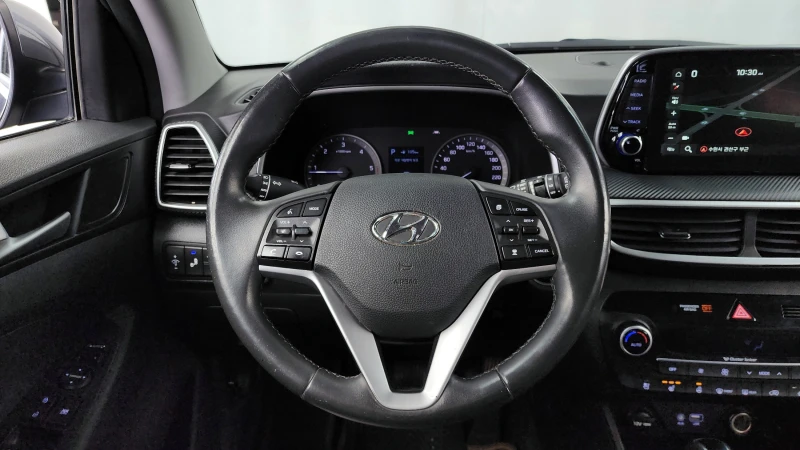 Hyundai Tucson 2.0CRDI/4x4/FACE/Пълна сервизна !!!, снимка 9 - Автомобили и джипове - 53431509