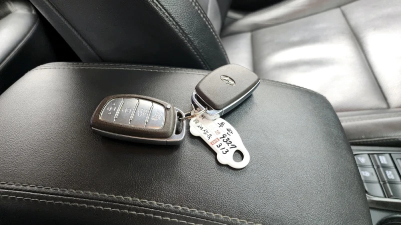 Hyundai Tucson 2.0CRDI/4x4/FACE/Пълна сервизна !!!, снимка 14 - Автомобили и джипове - 53431509