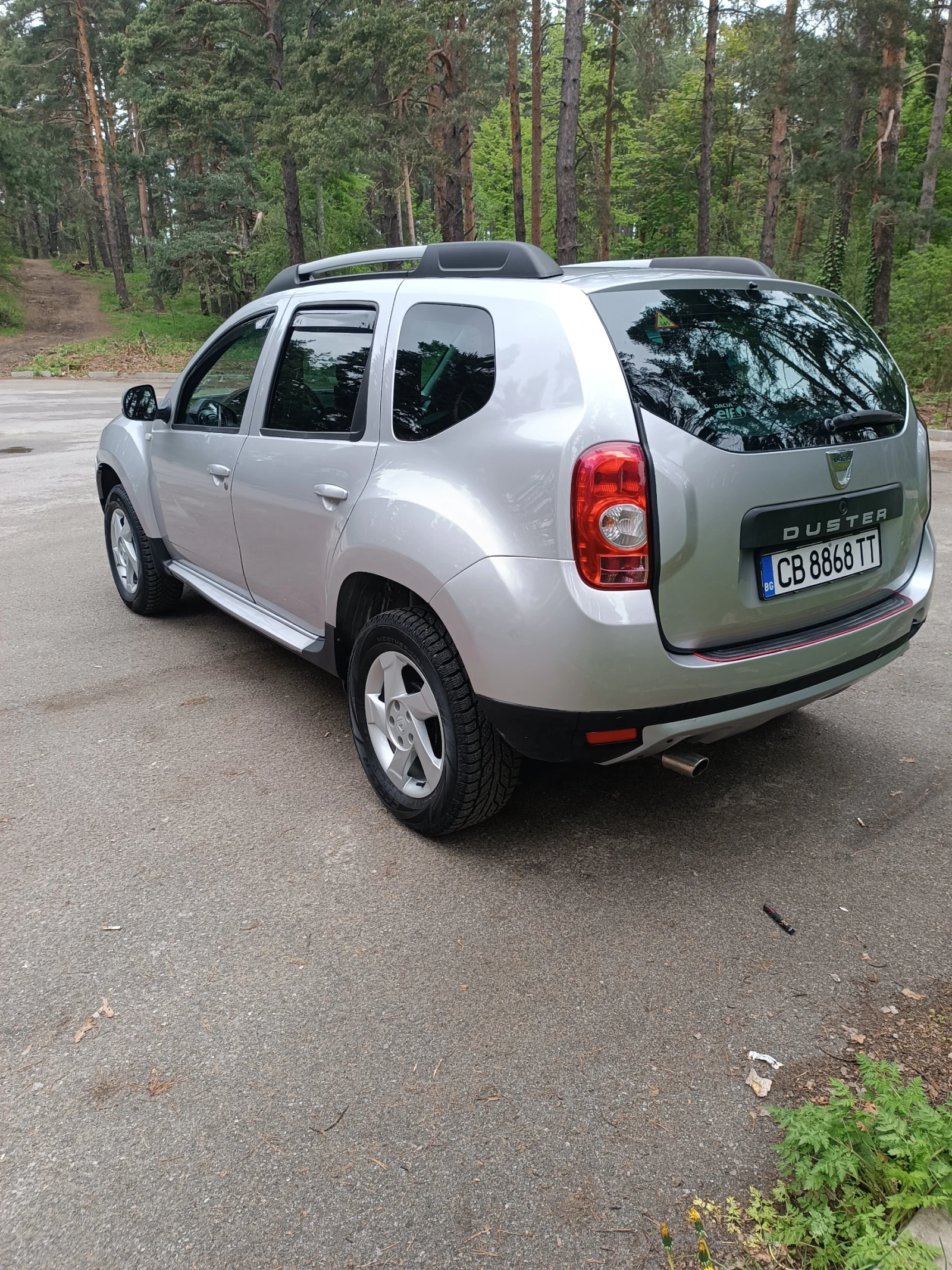 Dacia Duster 1, 6 Газ /Бензин 4x2 - изображение 6