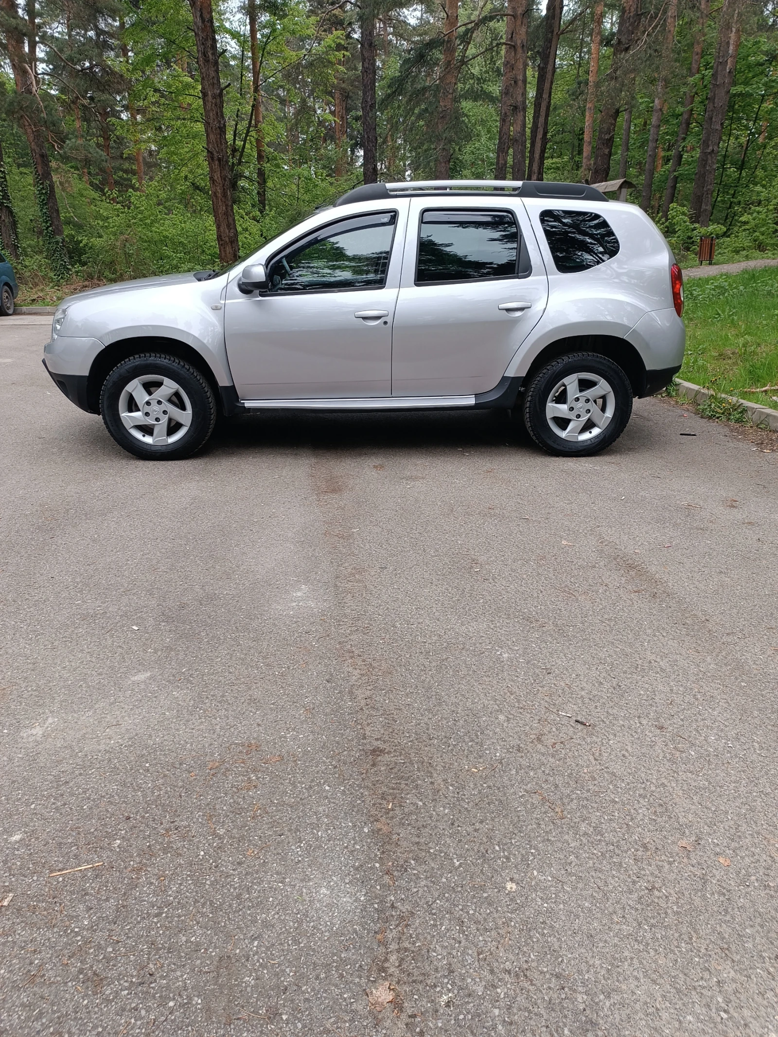 Dacia Duster 1, 6 Газ /Бензин 4x2 - изображение 3