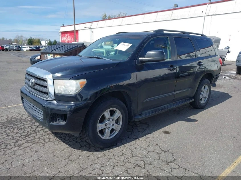 Toyota Sequoia Sr5 5.7L V8, снимка 2 - Автомобили и джипове - 54248852