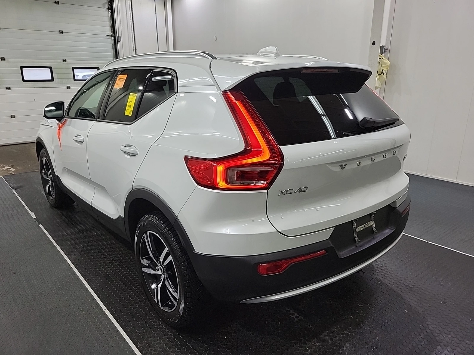 Volvo XC40 CORE * * CARFAX * * ���� ������ * *  | Mobile.bg � ����������� 4