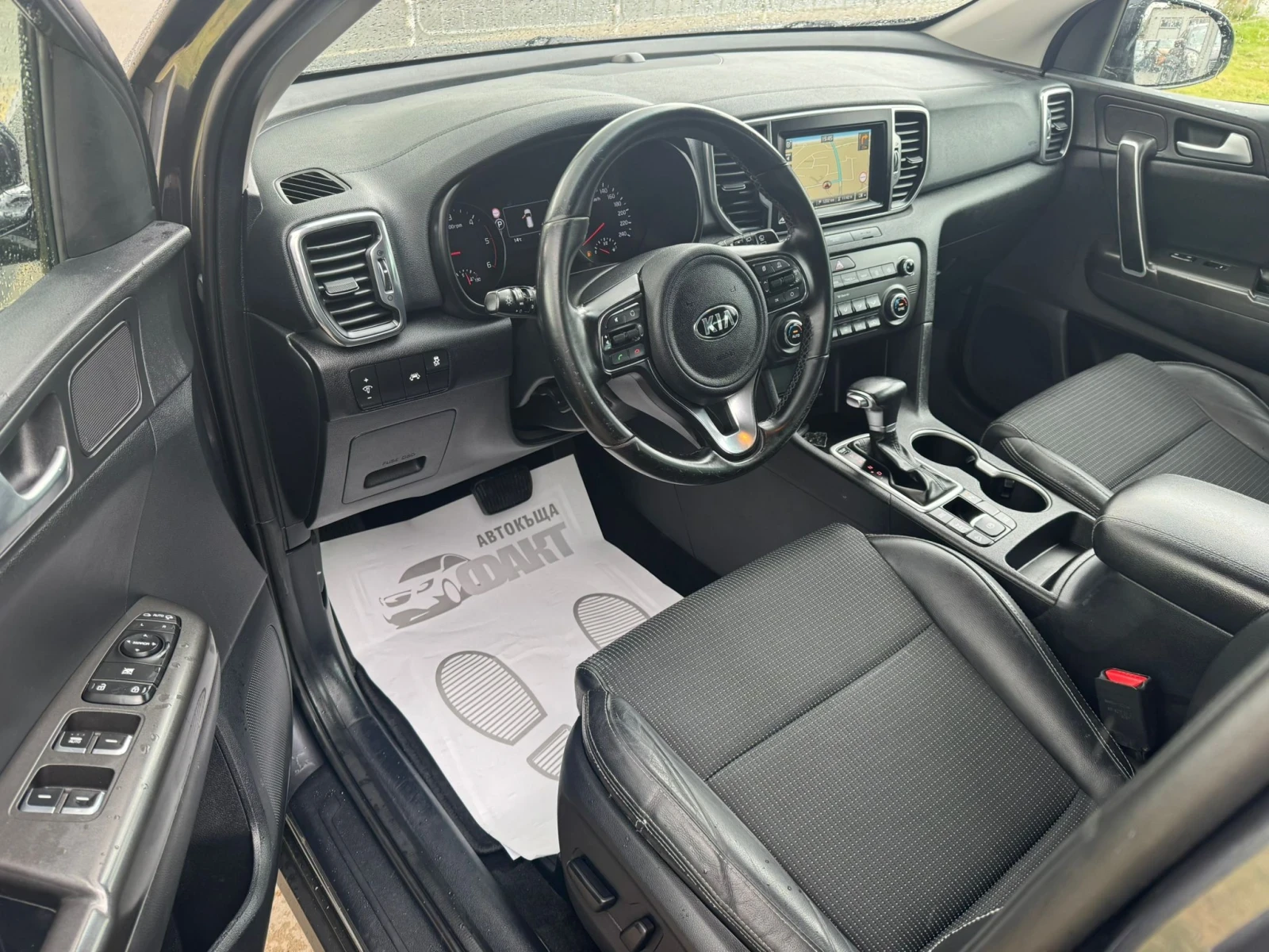 Kia Sportage 2.0CRDi/4x4/TOP, снимка 8 - Автомобили и джипове - 54477995