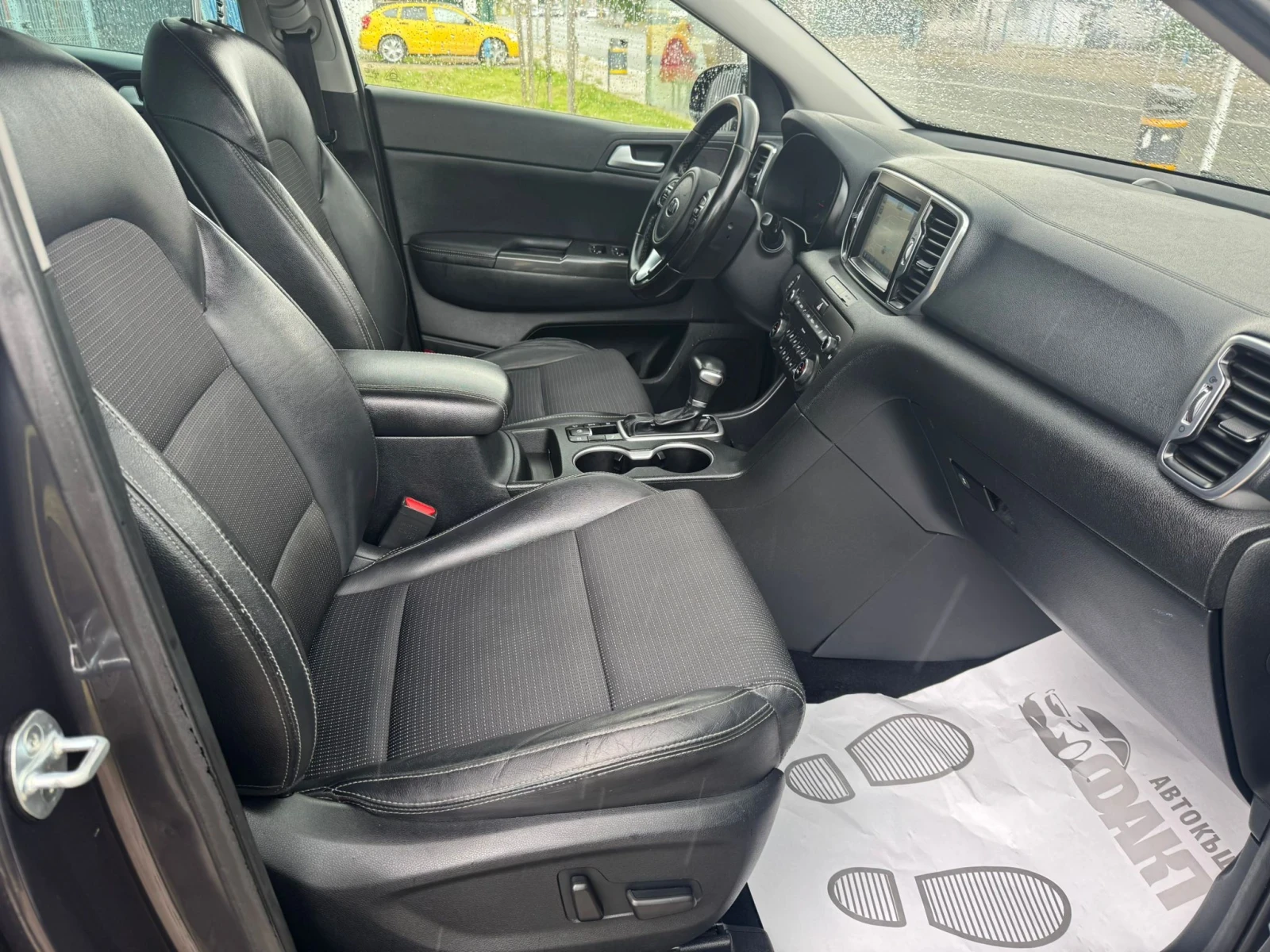 Kia Sportage 2.0CRDi/4x4/TOP, снимка 13 - Автомобили и джипове - 54477995