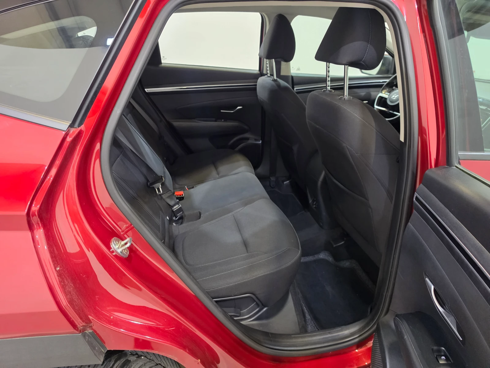 Hyundai Tucson 1.6 CRDI Mild-Hybrid Aut. LED Virtual Navi , снимка 12 - Автомобили и джипове - 55136130