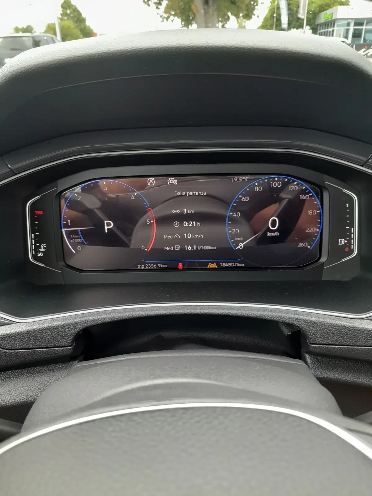 VW T-Roc 2.0, снимка 9 - Автомобили и джипове - 55655581