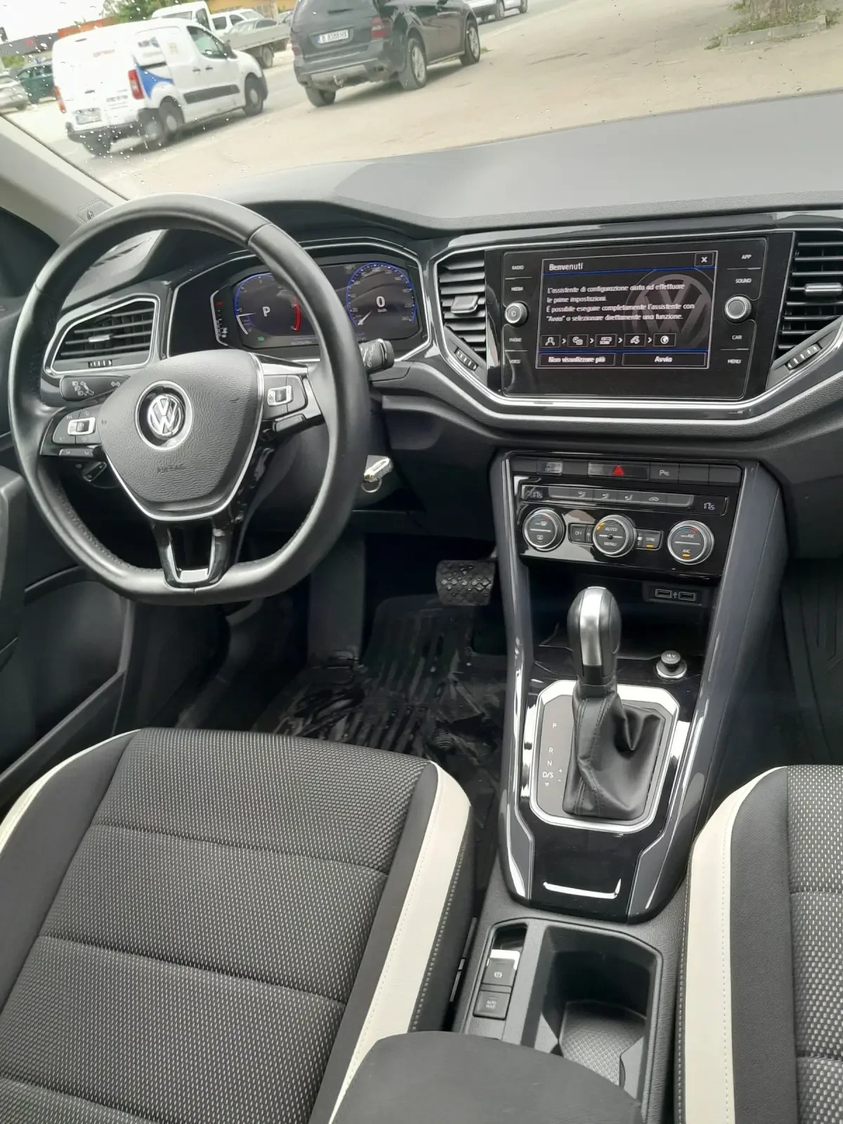 VW T-Roc 2.0, снимка 8 - Автомобили и джипове - 55655581
