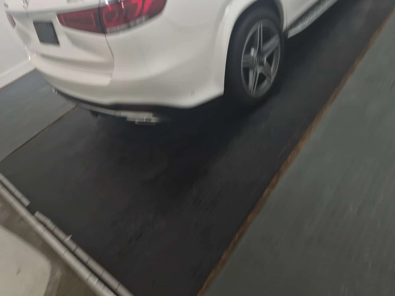 Mercedes-Benz GLS 450 AMG * 7 МЕСТЕН * CARFAX * , снимка 3 - Автомобили и джипове - 55744017