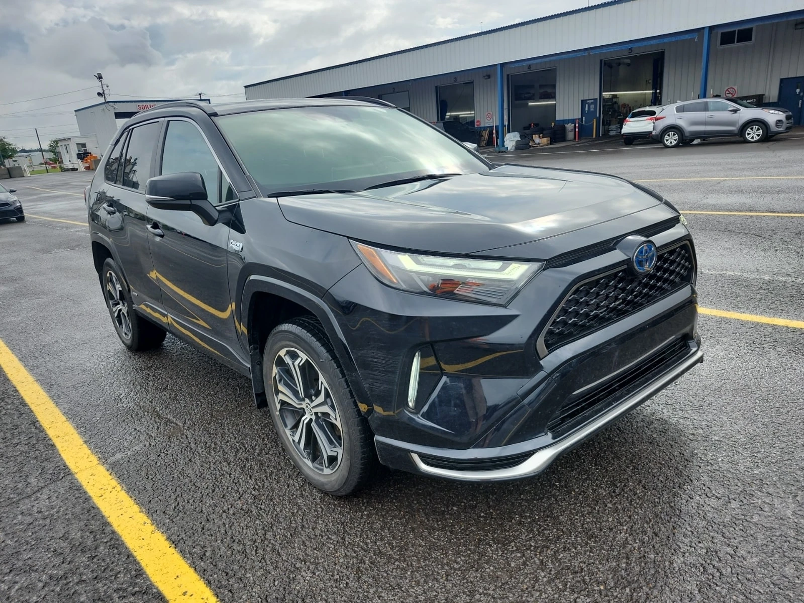 Toyota Rav4 PRIME* XSE * АВТОКРЕДИТ БЕЗ ПЪРВОНАЧАЛНА ВНОСКА* , снимка 2 - Автомобили и джипове - 55808468