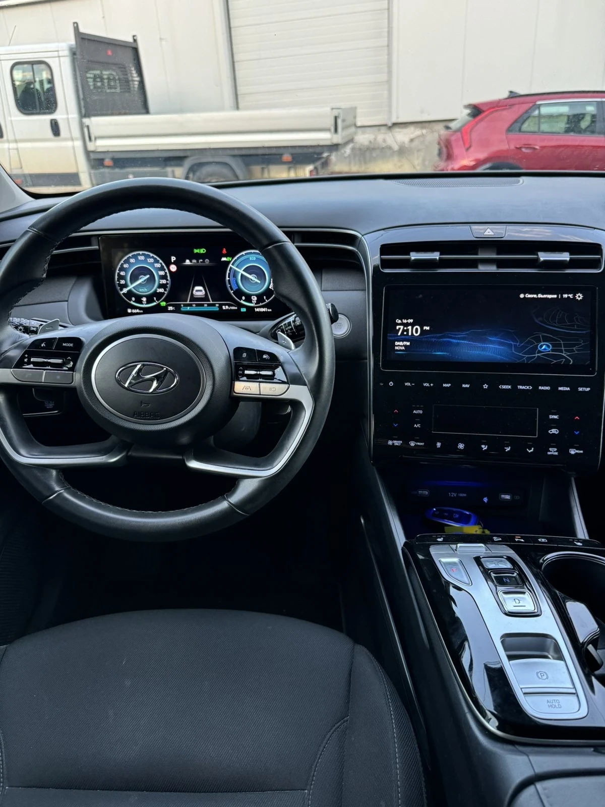 Hyundai Tucson 1.6T-GDI HEV 230hp  2023, история, снимка 8 - Автомобили и джипове - 55837500