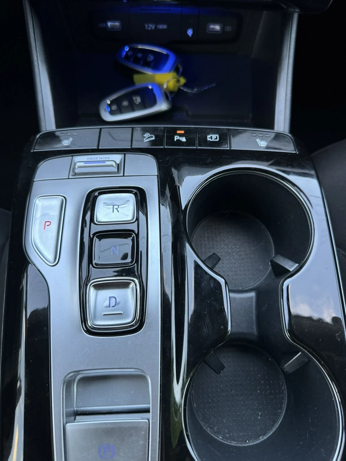 Hyundai Tucson 1.6T-GDI HEV 230hp  2023, история, снимка 12 - Автомобили и джипове - 55837500