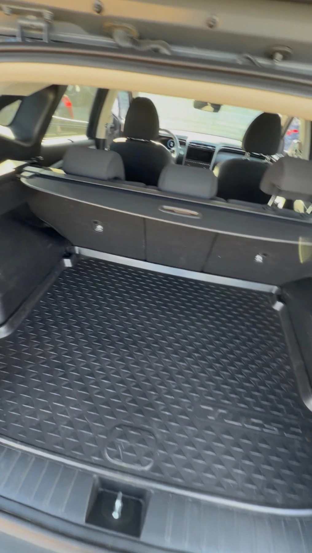 Hyundai Tucson 1.6T-GDI HEV 230hp  2023, история, снимка 16 - Автомобили и джипове - 55837500