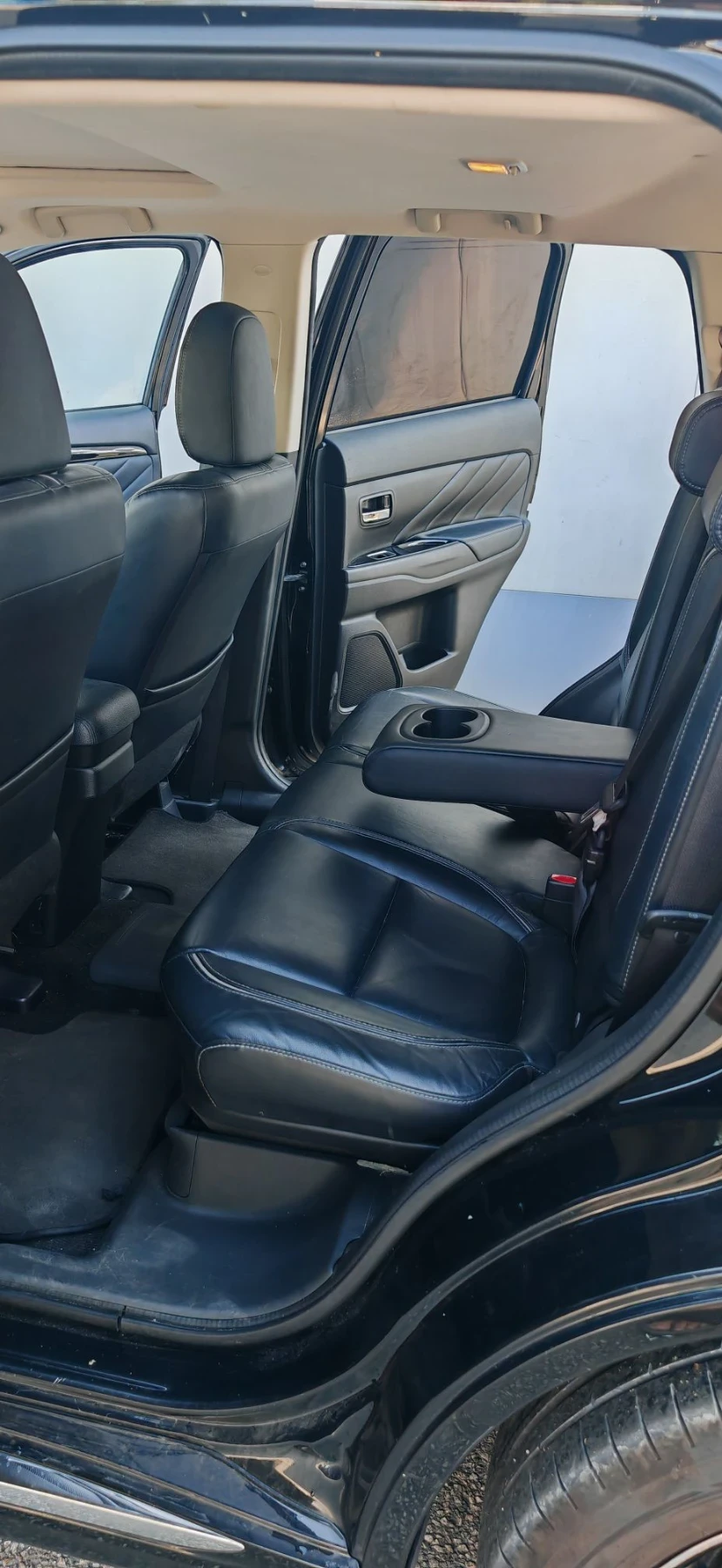 Mitsubishi Outlander 2.0 PHEV , снимка 14 - Автомобили и джипове - 55906861