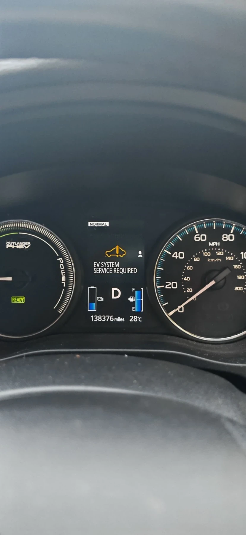 Mitsubishi Outlander 2.0 PHEV , снимка 16 - Автомобили и джипове - 55906861
