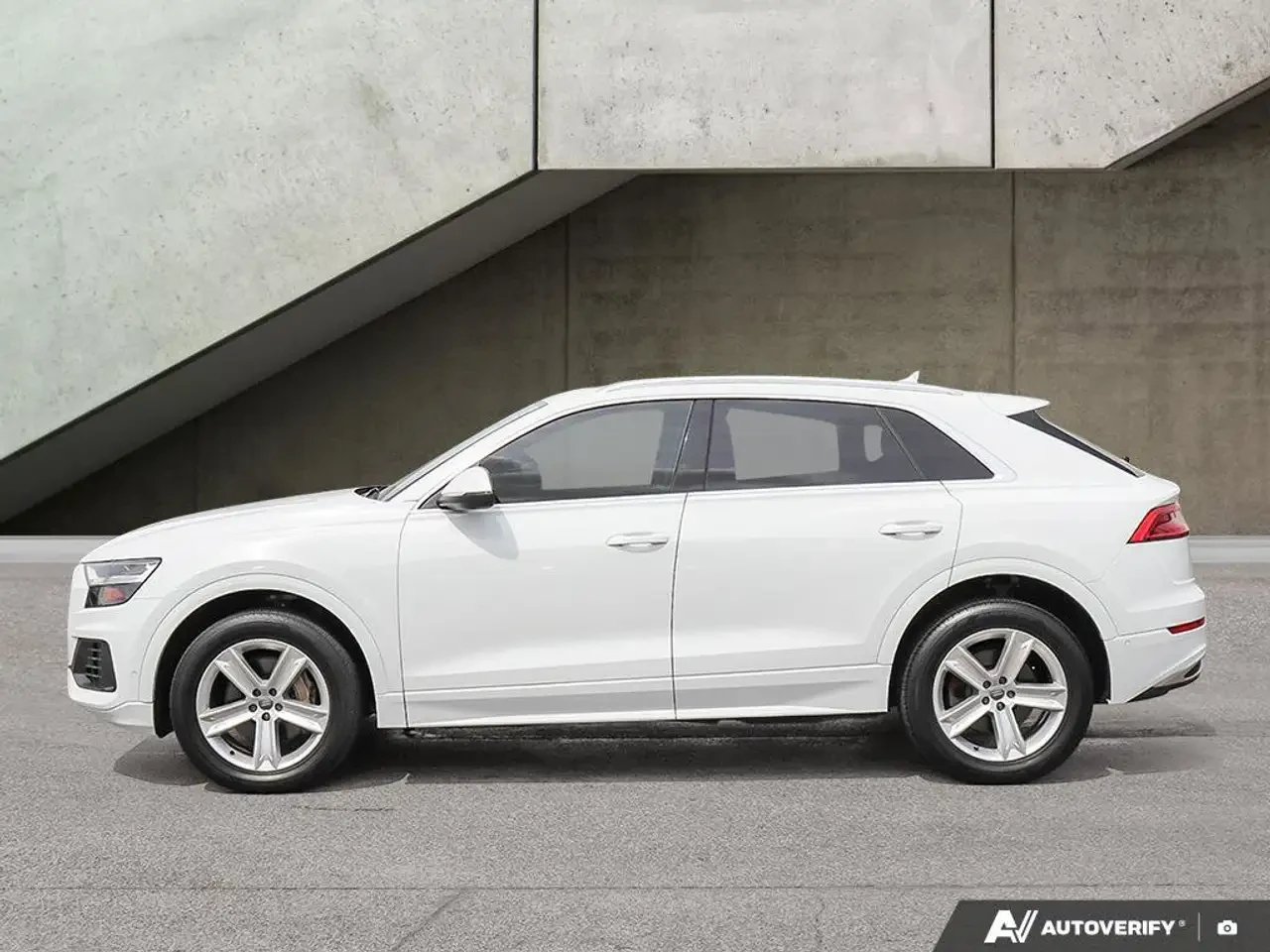 Audi Q8, снимка 2 - Автомобили и джипове - 56226989