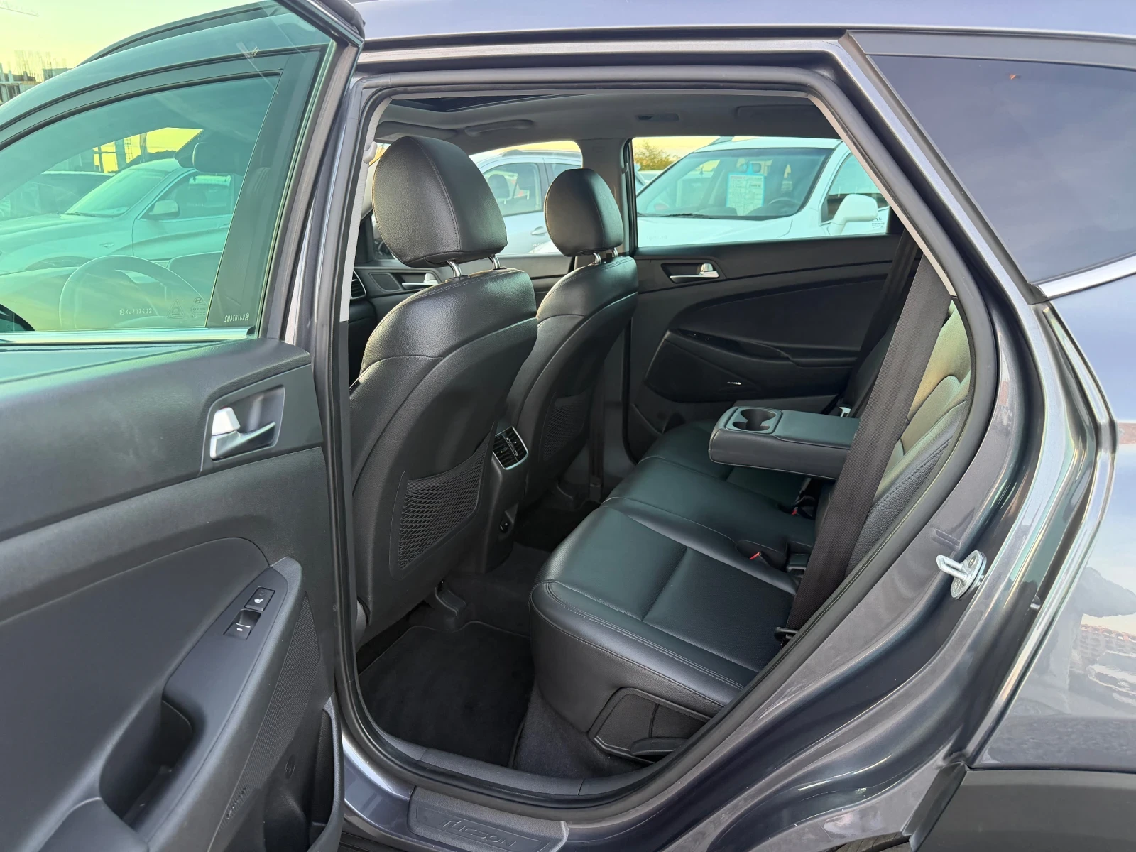 Hyundai Tucson 1.6CRDI ������� 4x4 ��������� ������� �������� ��� | Mobile.bg � ����������� 8