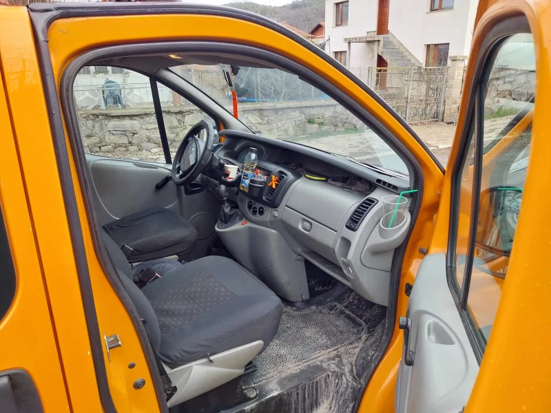 Renault Trafic, снимка 9 - Бусове и автобуси - 53506651