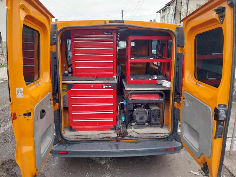 Renault Trafic, снимка 6 - Бусове и автобуси - 53506651