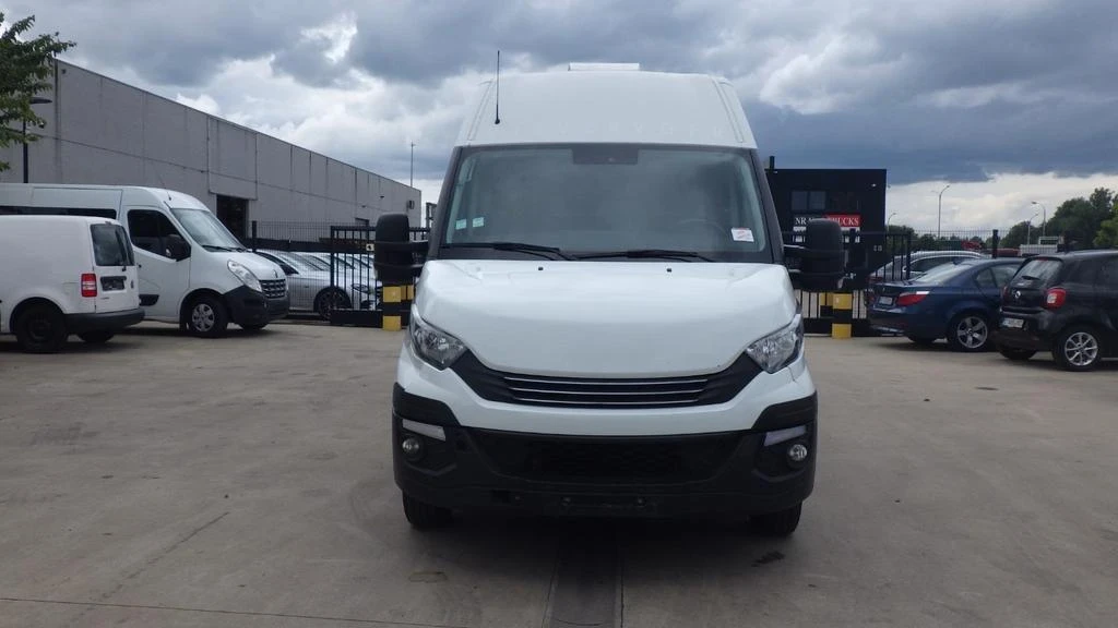 Iveco Daily 35c18* ХЛАДИЛЕН* КЛИМАТРОНИК* HI-MATIC*  - изображение 2