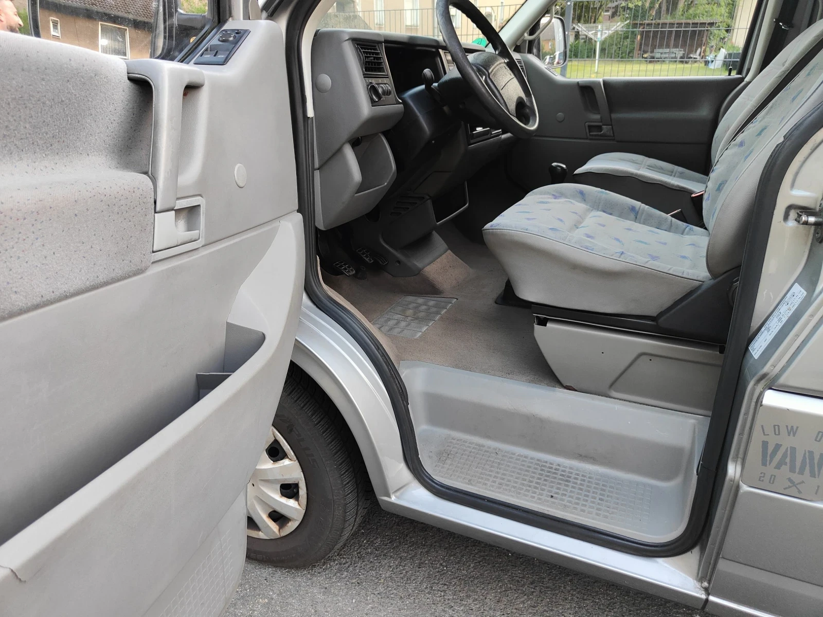 VW T4 2.5TD? 102ps нов мотор , снимка 9 - Бусове и автобуси - 54806851