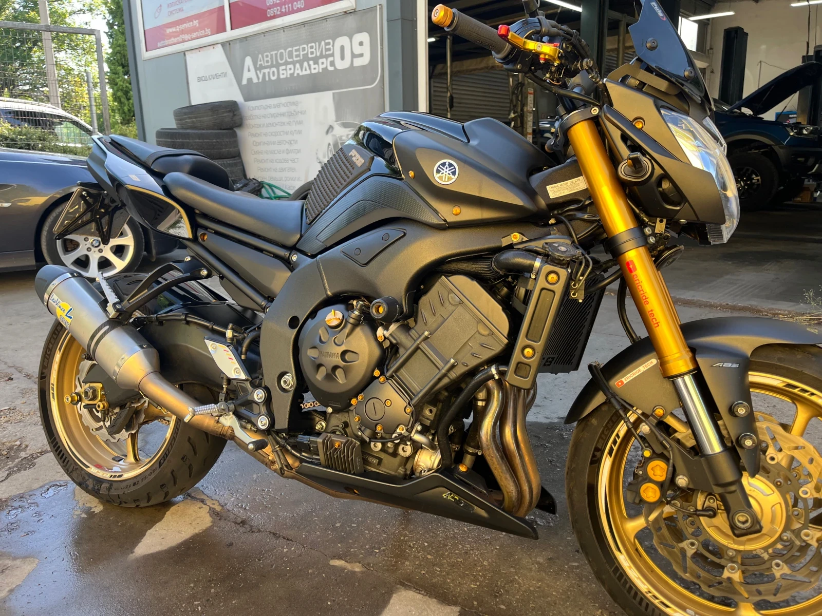 Yamaha FZ8