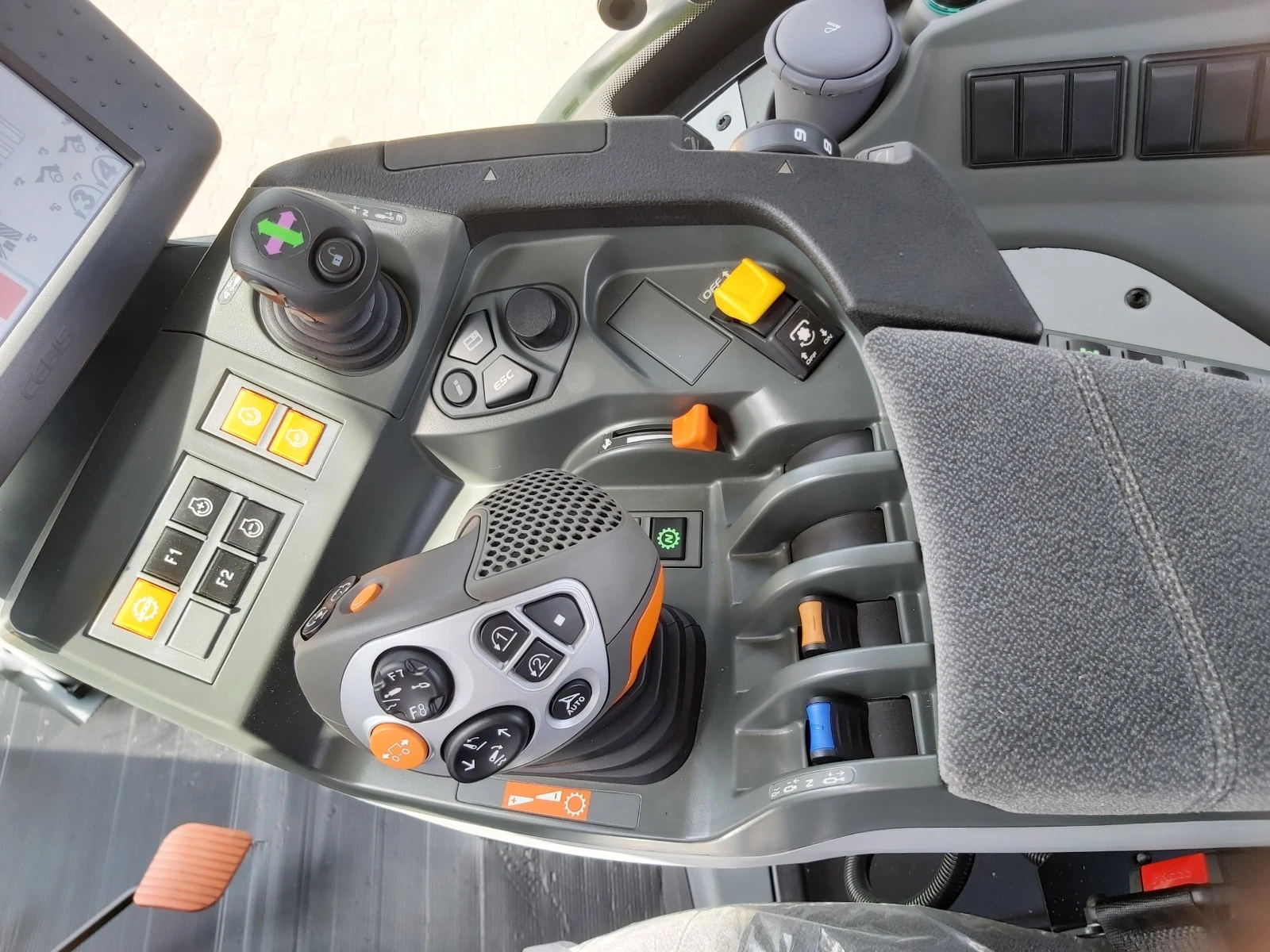  Claas CLAAS AXION 930 CMATIC 2022  5  | Mobile.bg   13