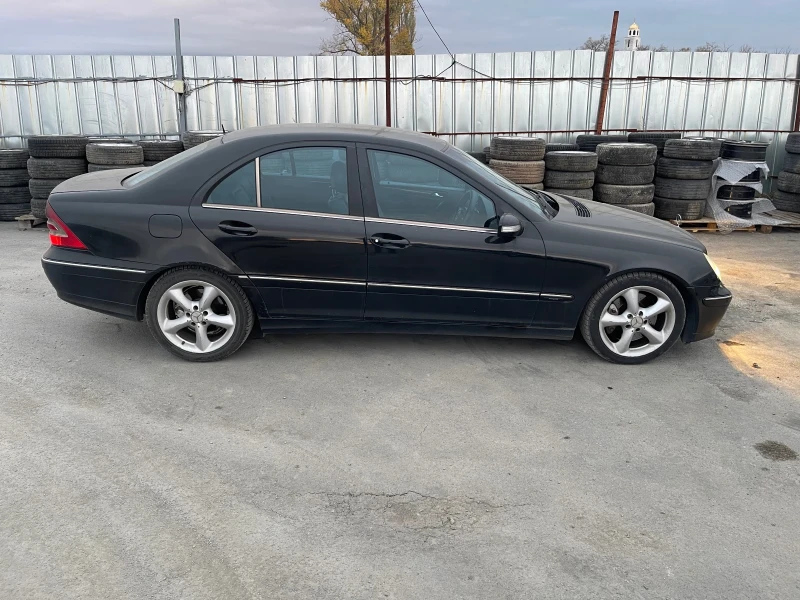 Mercedes-Benz C 270 На части, снимка 3 - Автомобили и джипове - 47947231