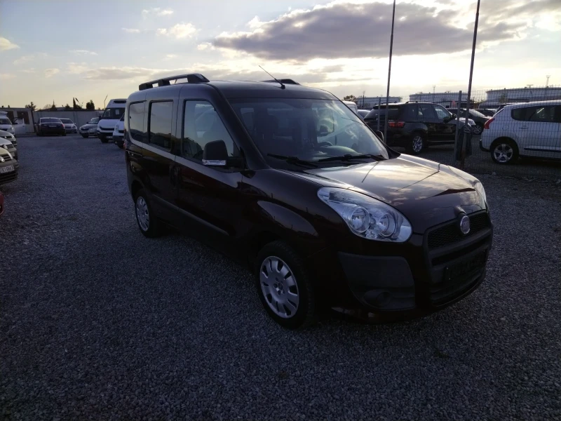 Fiat Doblo 6 скорости, бензин - метан , снимка 1 - Автомобили и джипове - 47992059